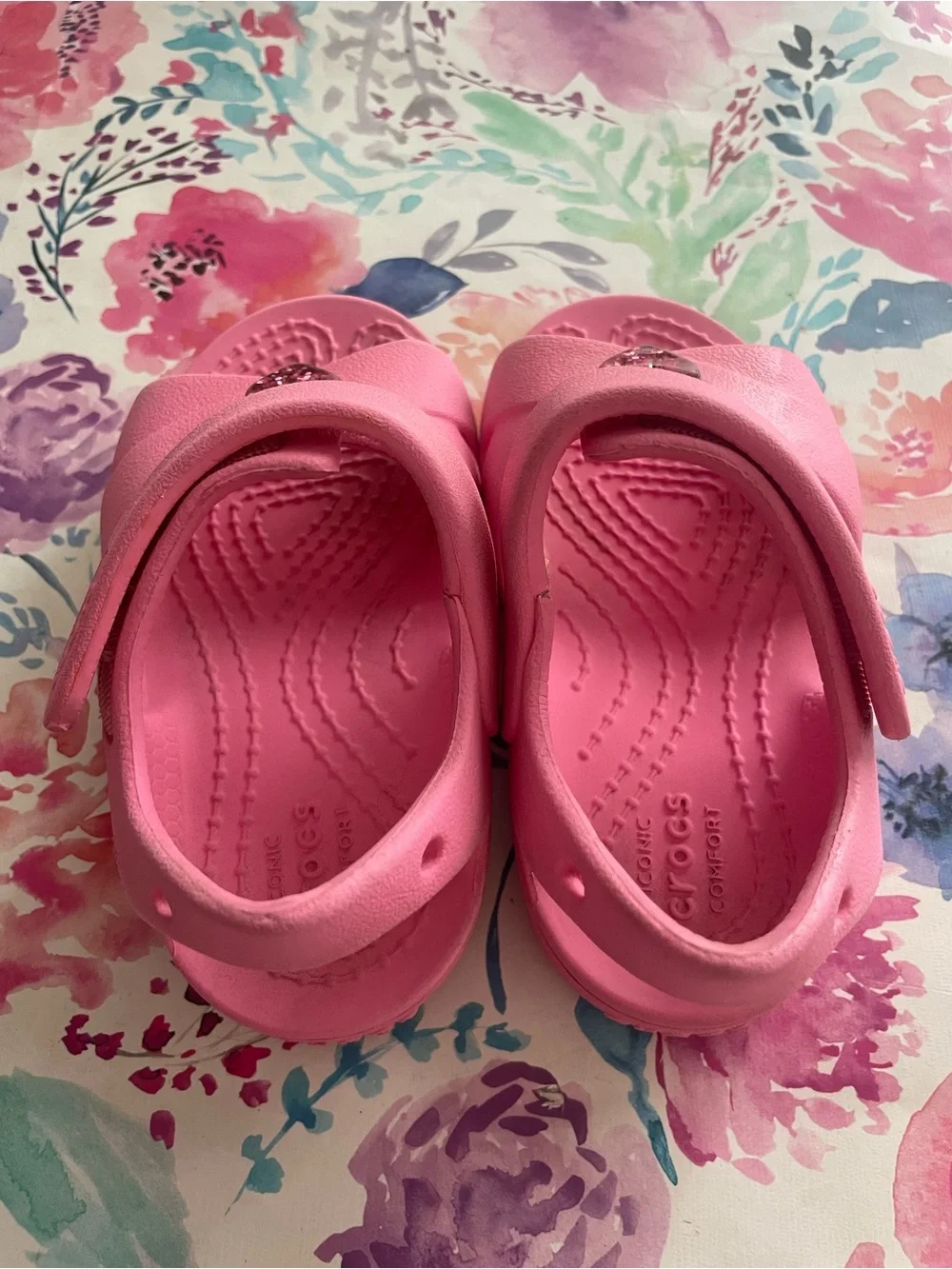Crocs Kids' Classic Cross Strap Charm Sandals